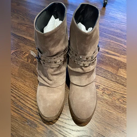 shoe biz Shoes Shoe Biz Bought In Paris On A Design Trip Tan